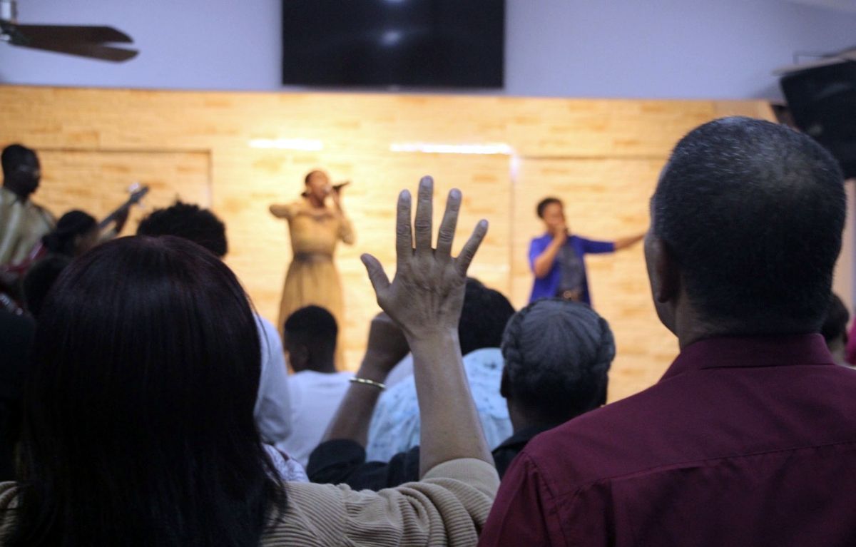 Adoración en el culto